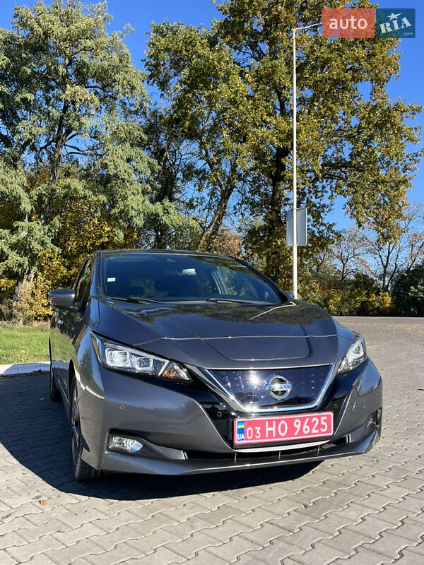 Хетчбек Nissan Leaf 2018 в Луцьку