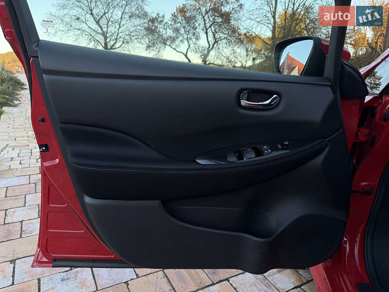 Хэтчбек Nissan Leaf 2020 в Тернополе фото 23 Хэтчбек Nissan Leaf 2020 в Тернополе