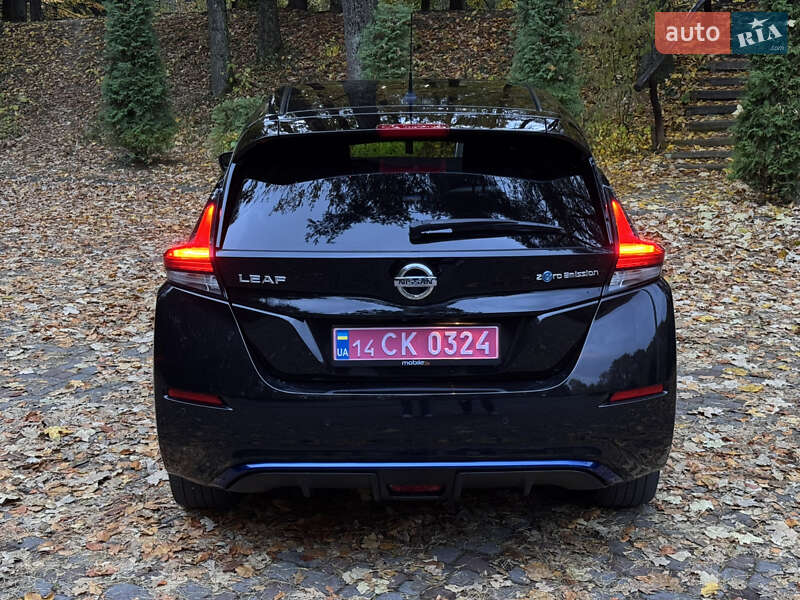 Хэтчбек Nissan Leaf 2018 в Дрогобыче