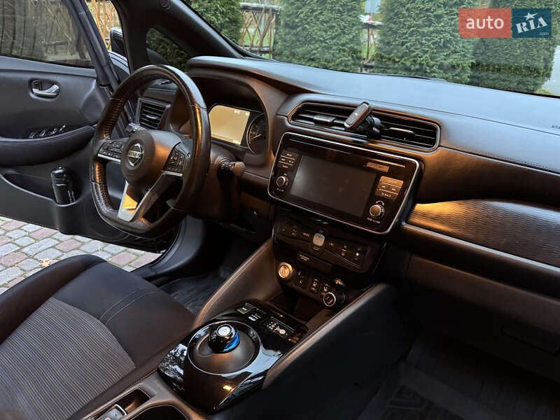 Хэтчбек Nissan Leaf 2018 в Дрогобыче
