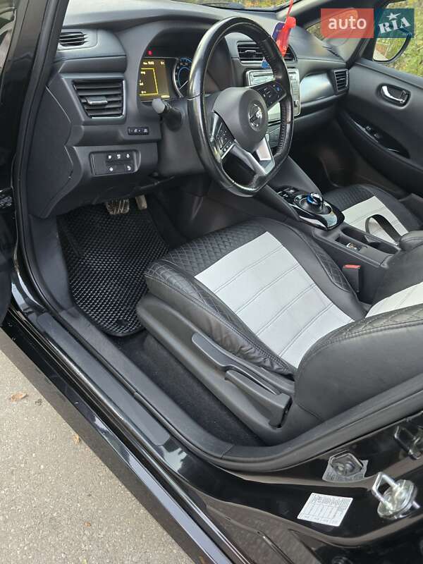 Хэтчбек Nissan Leaf 2018 в Трускавце