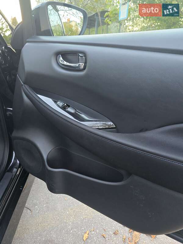 Хэтчбек Nissan Leaf 2018 в Трускавце