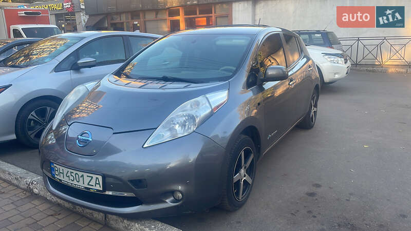 Хетчбек Nissan Leaf 2015 в Одесі фото 3 Хетчбек Nissan Leaf 2015 в Одесі