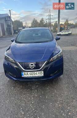 Хэтчбек Nissan Leaf 2020 в 