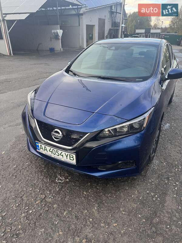 Хэтчбек Nissan Leaf 2020 в Киеве