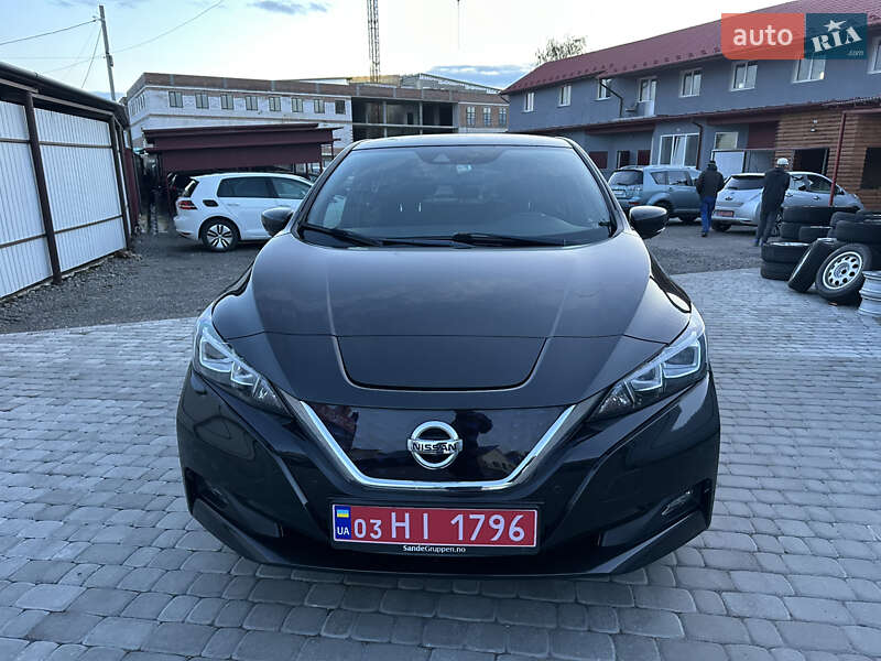Хэтчбек Nissan Leaf 2018 в Сокале