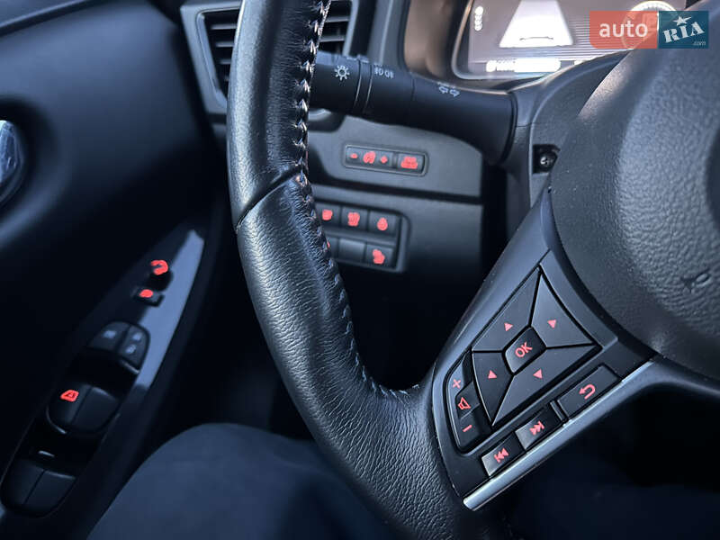 Хэтчбек Nissan Leaf 2018 в Сокале