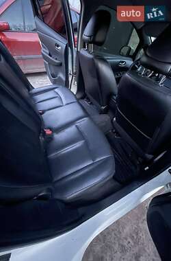Хэтчбек Nissan Leaf 2013 в 