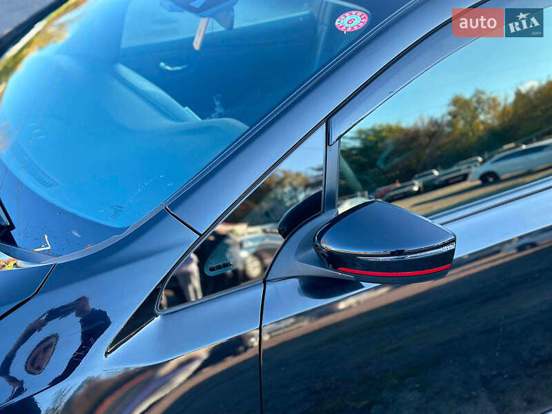 Хетчбек Nissan Leaf 2018 в Вінниці