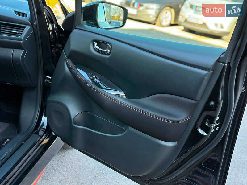 Хетчбек Nissan Leaf 2018 в Вінниці