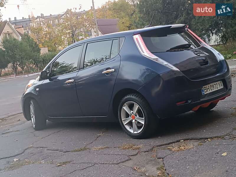 Хэтчбек Nissan Leaf 2017 в Одессе