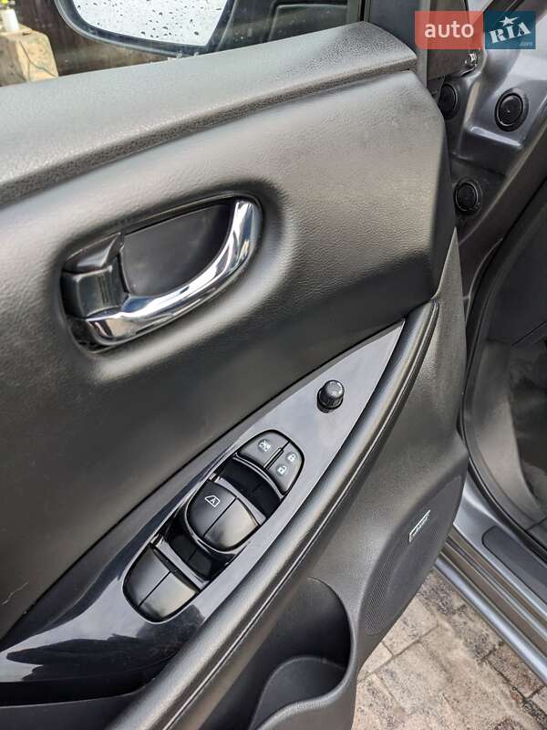 Хетчбек Nissan Leaf 2017 в Ратному фото 2 Хетчбек Nissan Leaf 2017 в Ратному