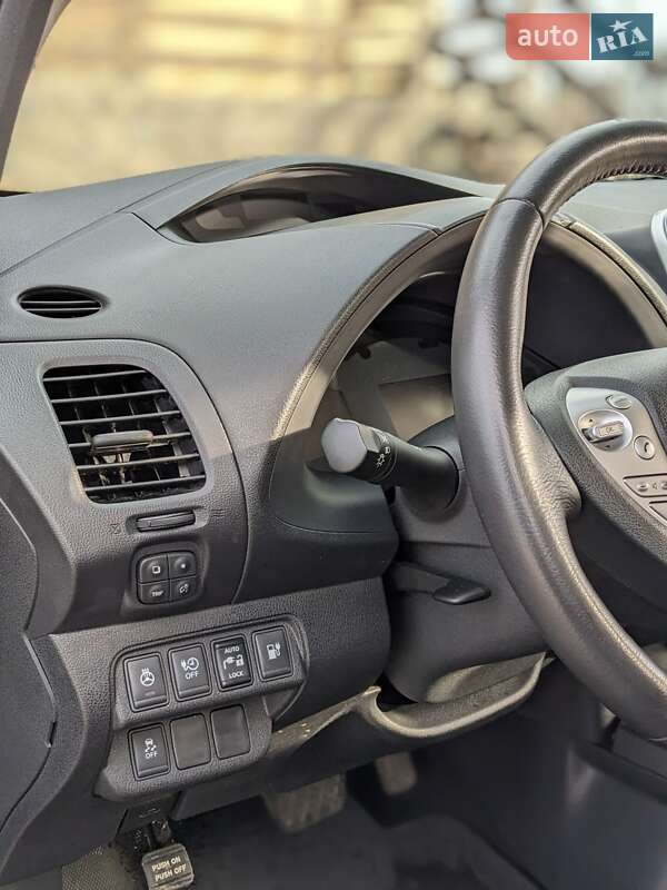 Хетчбек Nissan Leaf 2017 в Ратному фото 21 Хетчбек Nissan Leaf 2017 в Ратному