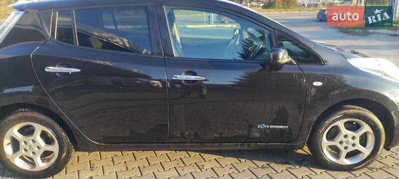 Хетчбек Nissan Leaf 2016 в Хмельницькому