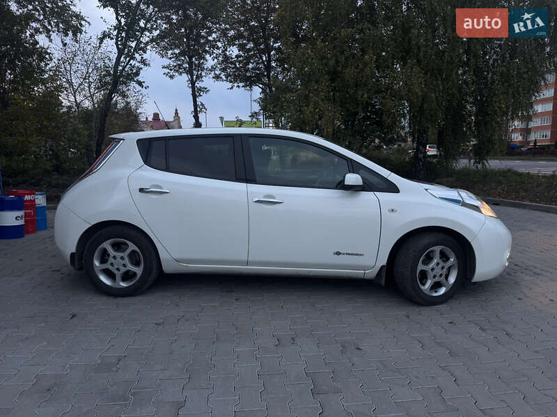 Хетчбек Nissan Leaf 2016 в Тернополі