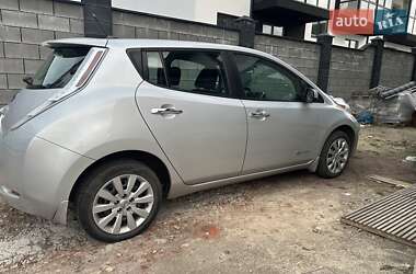 Хэтчбек Nissan Leaf 2014 в Ровно