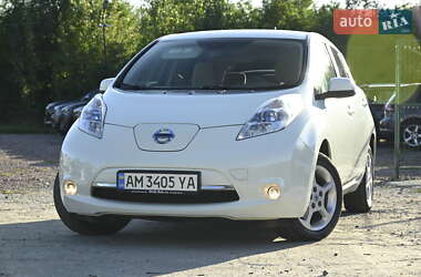 Хэтчбек Nissan Leaf 2011 в 