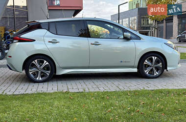 Хэтчбек Nissan Leaf 2018 в 