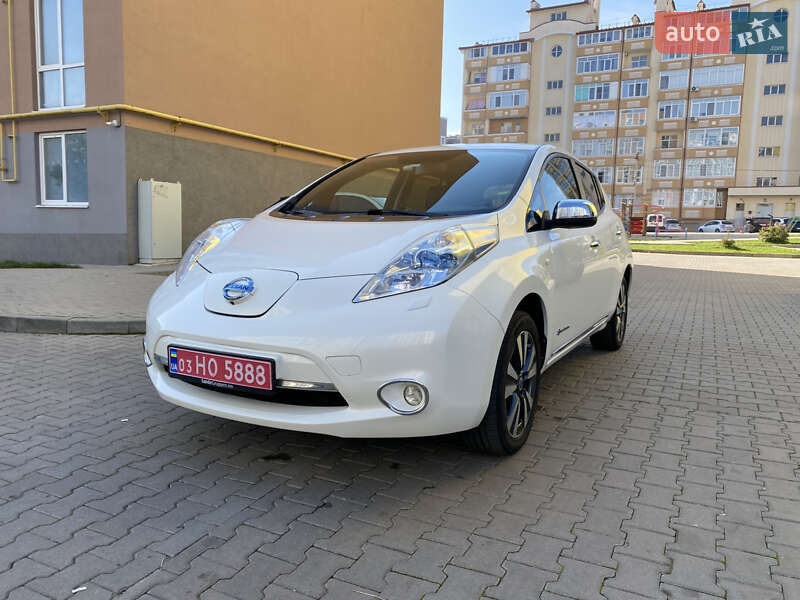 Хэтчбек Nissan Leaf 2014 в Черновцах