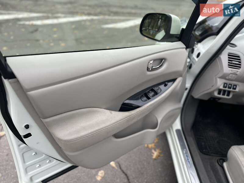 Хетчбек Nissan Leaf 2012 в Вінниці