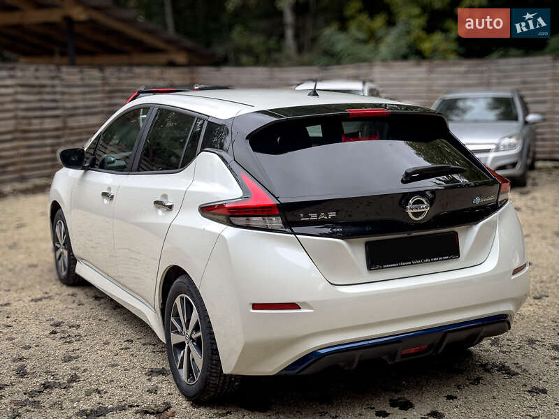 Хетчбек Nissan Leaf 2021 в Бродах