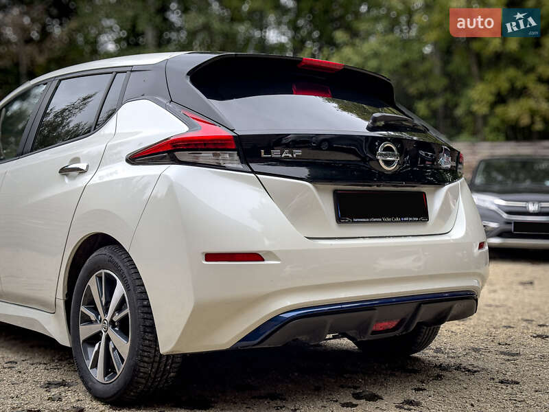 Хетчбек Nissan Leaf 2021 в Бродах