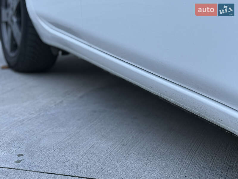 Хэтчбек Nissan Leaf 2014 в Луцке