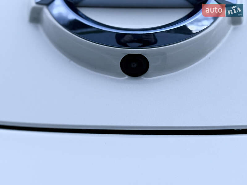 Хэтчбек Nissan Leaf 2014 в Луцке