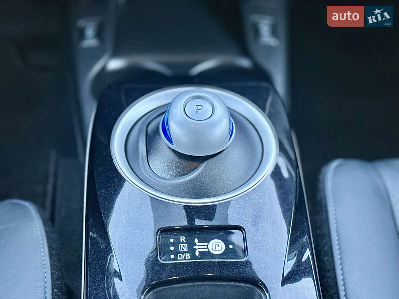 Хэтчбек Nissan Leaf 2014 в Луцке