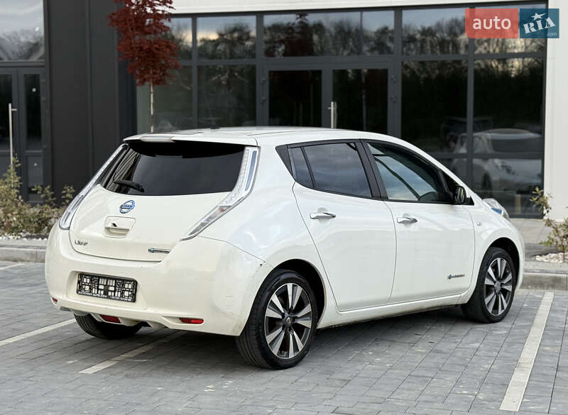 Хэтчбек Nissan Leaf 2014 в Городке фото 4 Хэтчбек Nissan Leaf 2014 в Городке