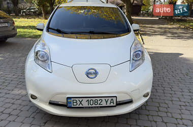 Хэтчбек Nissan Leaf 2013 в Каменец-Подольском