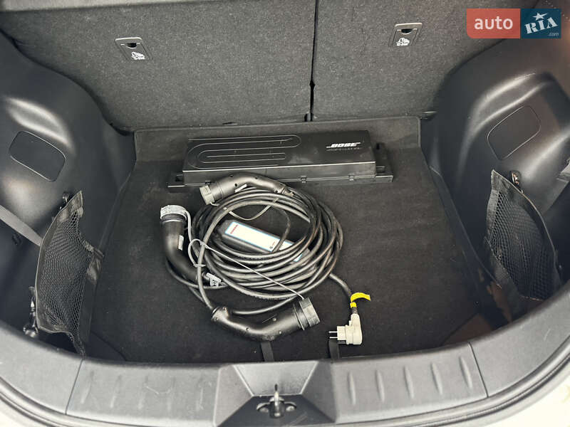 Хетчбек Nissan Leaf 2019 в Івано-Франківську