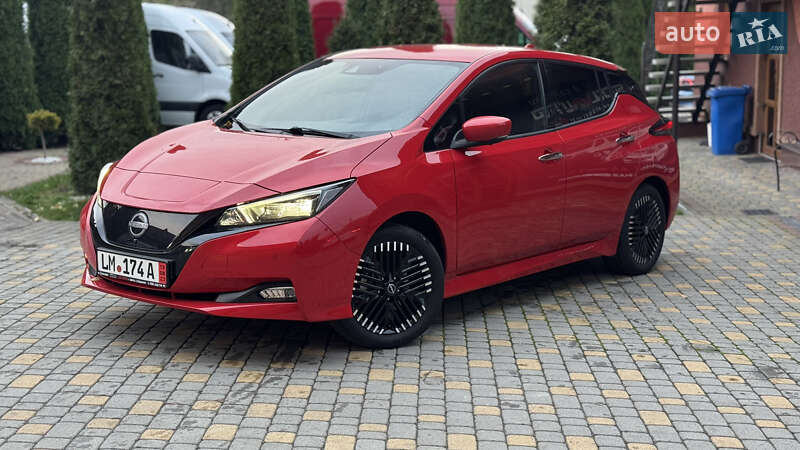 Хэтчбек Nissan Leaf 2023 в Сваляве