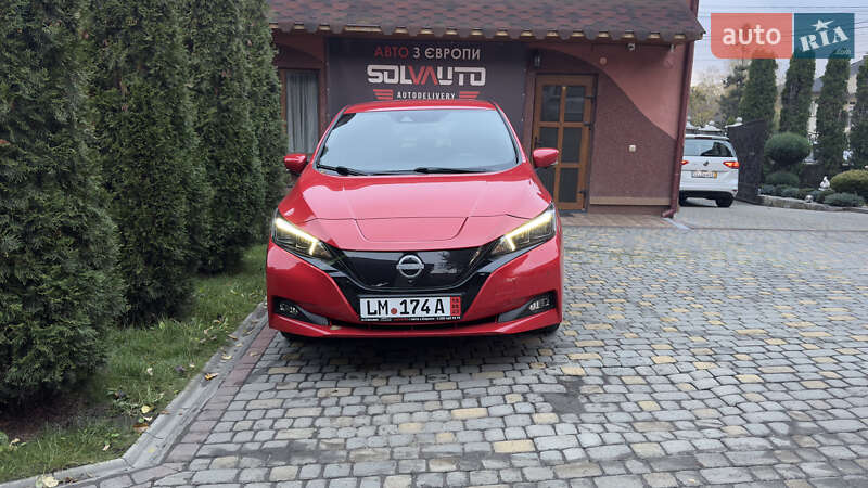 Хэтчбек Nissan Leaf 2023 в Сваляве