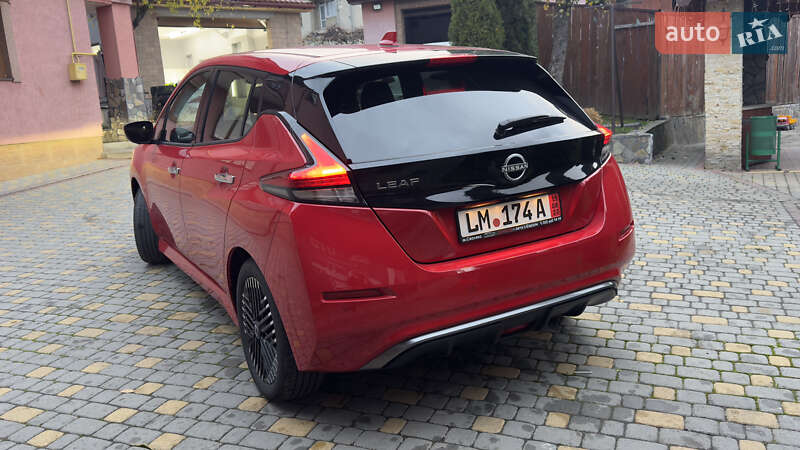 Хэтчбек Nissan Leaf 2023 в Сваляве