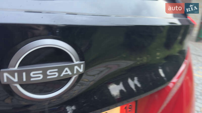 Хэтчбек Nissan Leaf 2023 в Сваляве