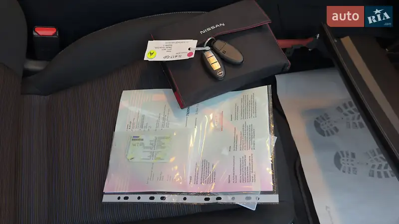 Хэтчбек Nissan Leaf 2023 в Сваляве документ