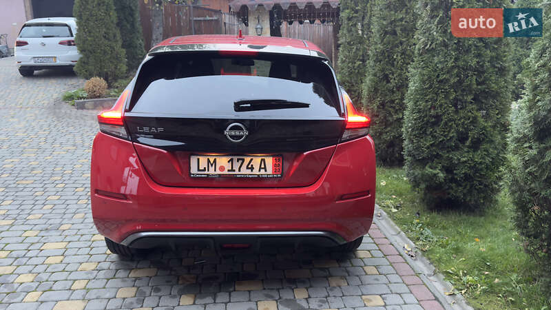 Хэтчбек Nissan Leaf 2023 в Сваляве