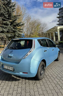Хетчбек Nissan Leaf 2015 в 