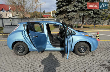 Хетчбек Nissan Leaf 2015 в 