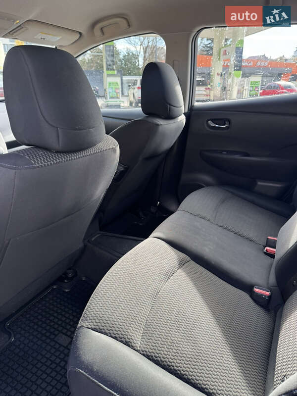 Хэтчбек Nissan Leaf 2015 в Львове фото 26 Хэтчбек Nissan Leaf 2015 в Львове