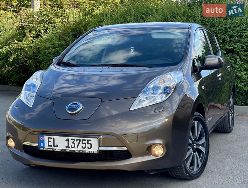Хэтчбек Nissan Leaf 2016 в Тернополе