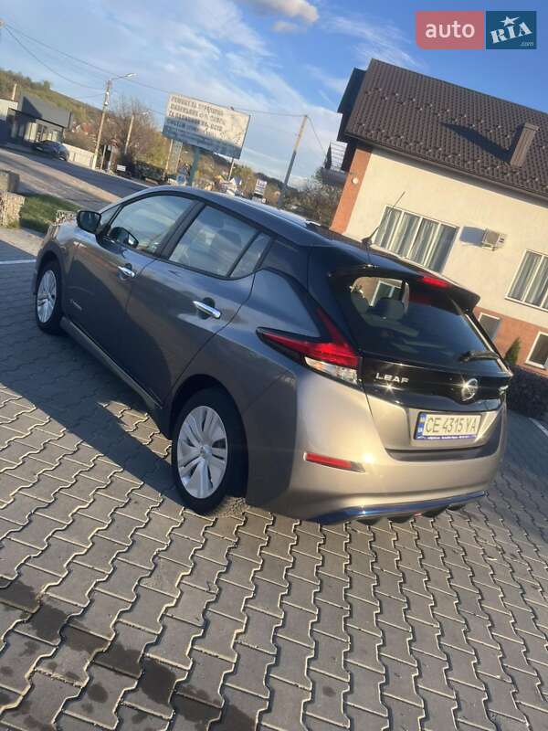 Хэтчбек Nissan Leaf 2019 в Снятине
