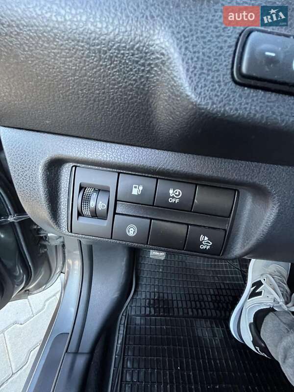 Хэтчбек Nissan Leaf 2019 в Снятине