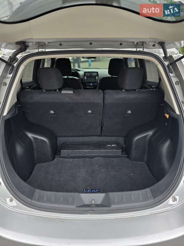 Хэтчбек Nissan Leaf 2015 в Одессе