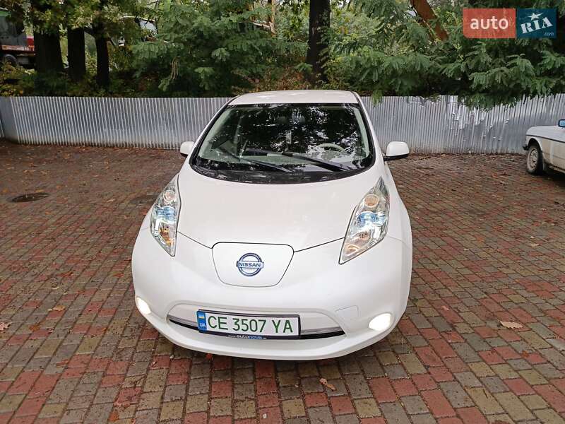 Хетчбек Nissan Leaf 2014 в Чернівцях фото 2 Хетчбек Nissan Leaf 2014 в Чернівцях