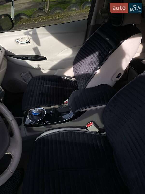 Хетчбек Nissan Leaf 2014 в Чернівцях фото 12 Хетчбек Nissan Leaf 2014 в Чернівцях