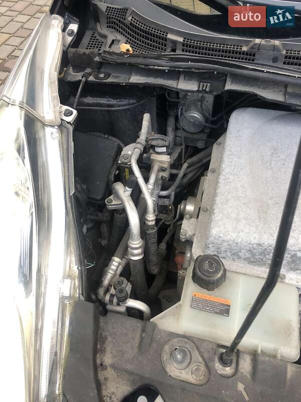 Хетчбек Nissan Leaf 2014 в Тернополі