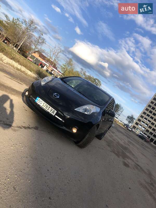 Хетчбек Nissan Leaf 2014 в Тернополі