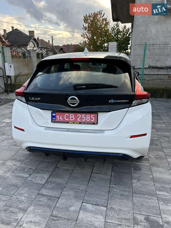 Хетчбек Nissan Leaf 2019 в Ужгороді